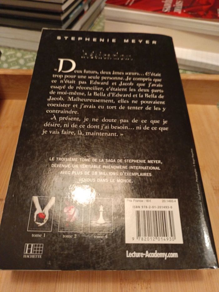 Livre Twilight chapitre 2&3 en bon état - photo numéro 9