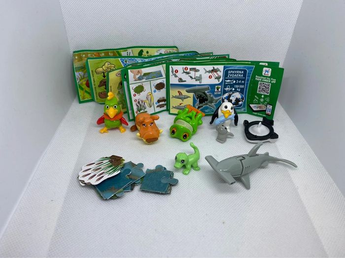 Lot de 7 natoons différentes séries kinder surprises figurine animaux