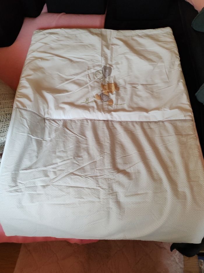 Tournoi du lit pour bébé 4 nouvelles pièces - photo numéro 1