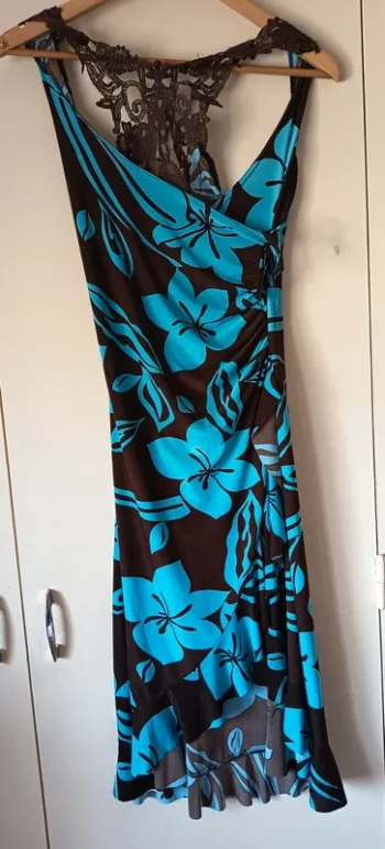 Robe longue sans manches dentelle (A259)