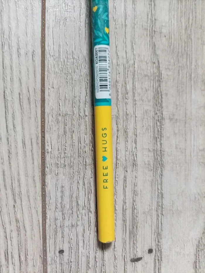 Adorable crayon à papier avec koala accroché neuf - photo numéro 5