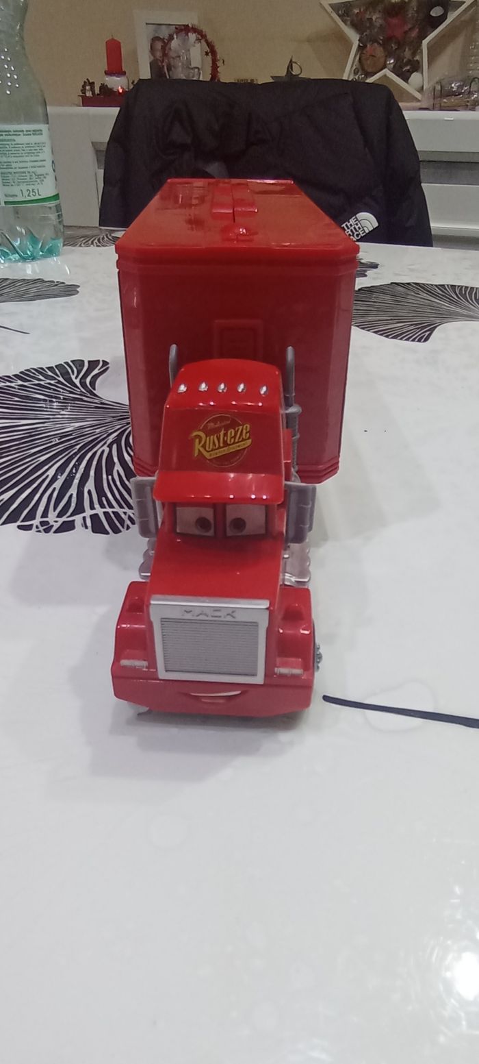 CARS camion - photo numéro 1