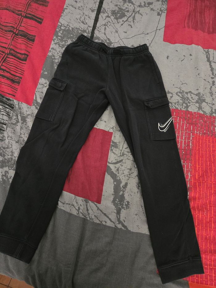 Pantalon Nike en 12 ans - photo numéro 2
