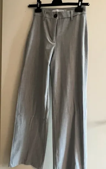 Pantalon droit bershka gris
