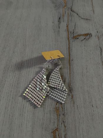 Boucles d'oreilles neuves