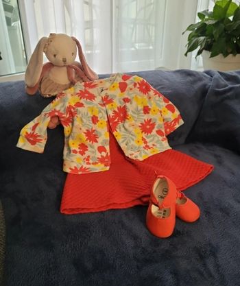 Ensemble robe chaussures et gilet 3 mois