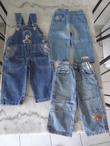 Lot jeans et salopettes T 12mois