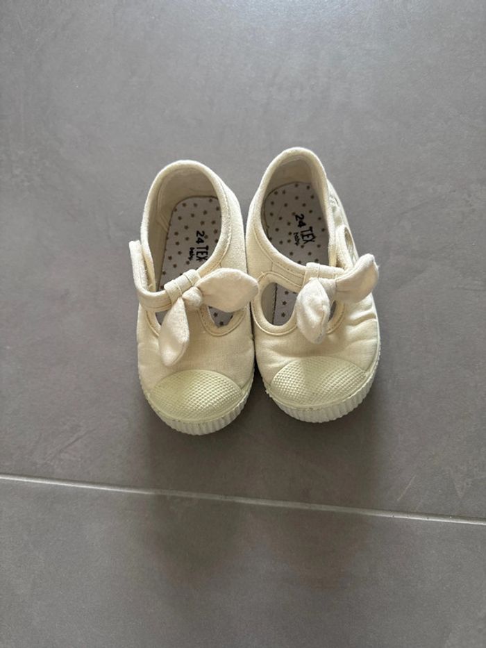 Chaussures en toile crème tex taille 24