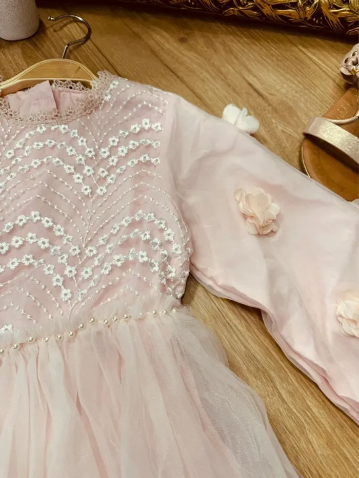 Taille 8 ans robe à manches longues cérémonie fille rose pale * fleurs broderie tulle * 💕 - photo numéro 3