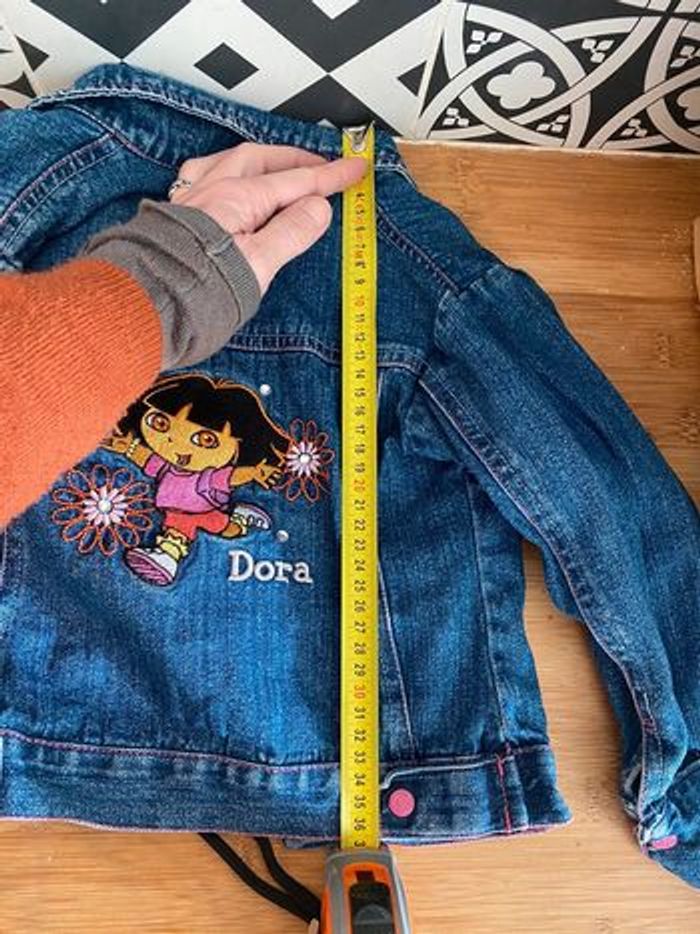 Veste jean brodée Dora  l’exploratrice - photo numéro 4