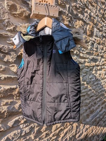 Veste sans manche Roxy enfant réversible 10 ans noire et motifs