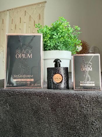 Black opium Yves Saint Laurent 