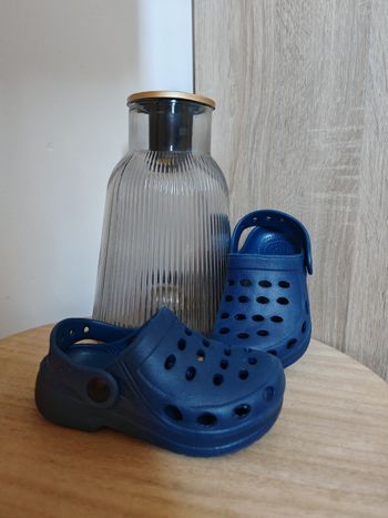 Chaussure garçon style crocs pointure 26 neuve
