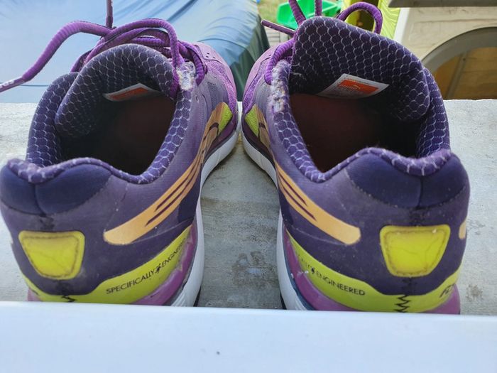 Basket pour courir Puma t 39 - photo numéro 10
