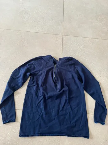 Haut navy, bon état, taille XS