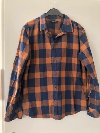 Chemise à carreaux