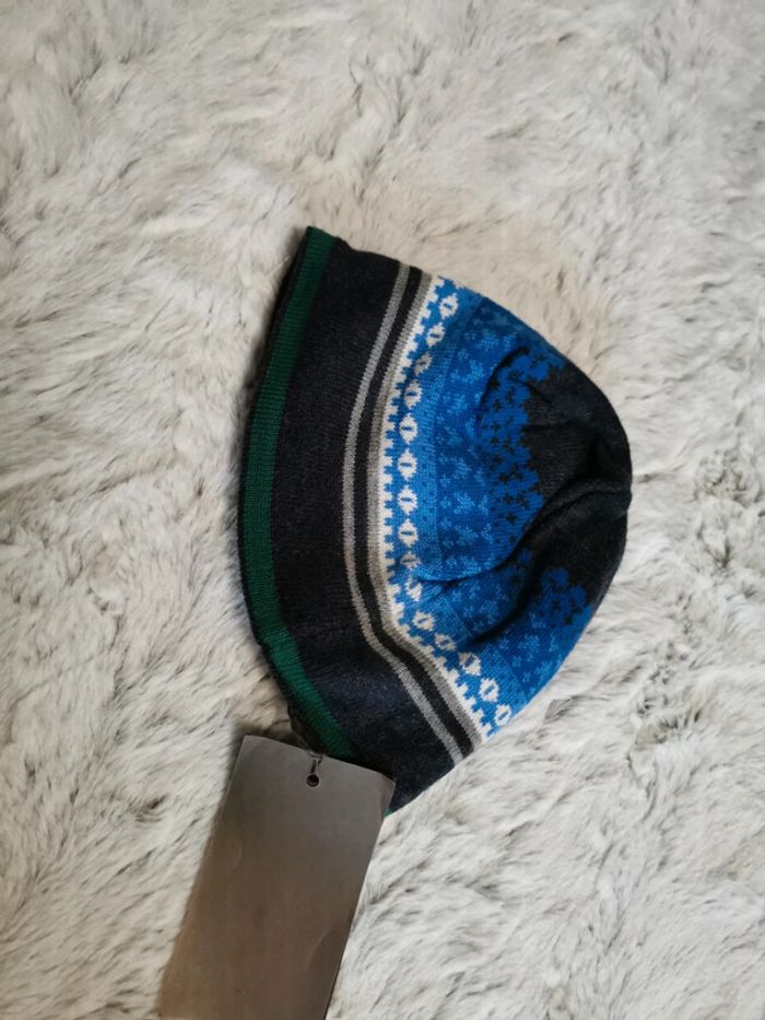 Bonnet neuf - photo numéro 2