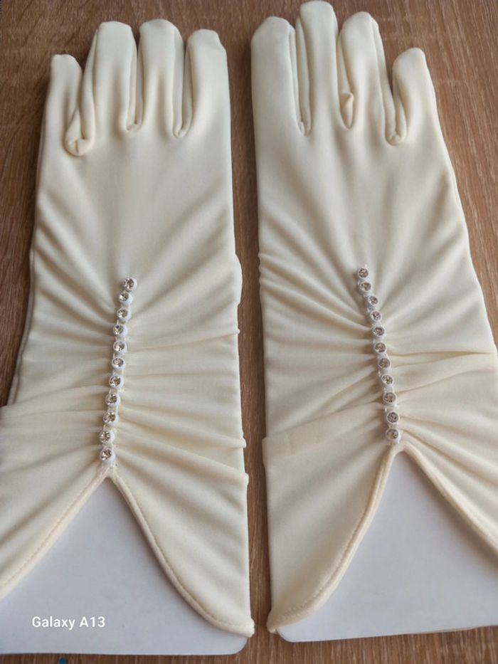Gants ivoires strass mariage ou autre