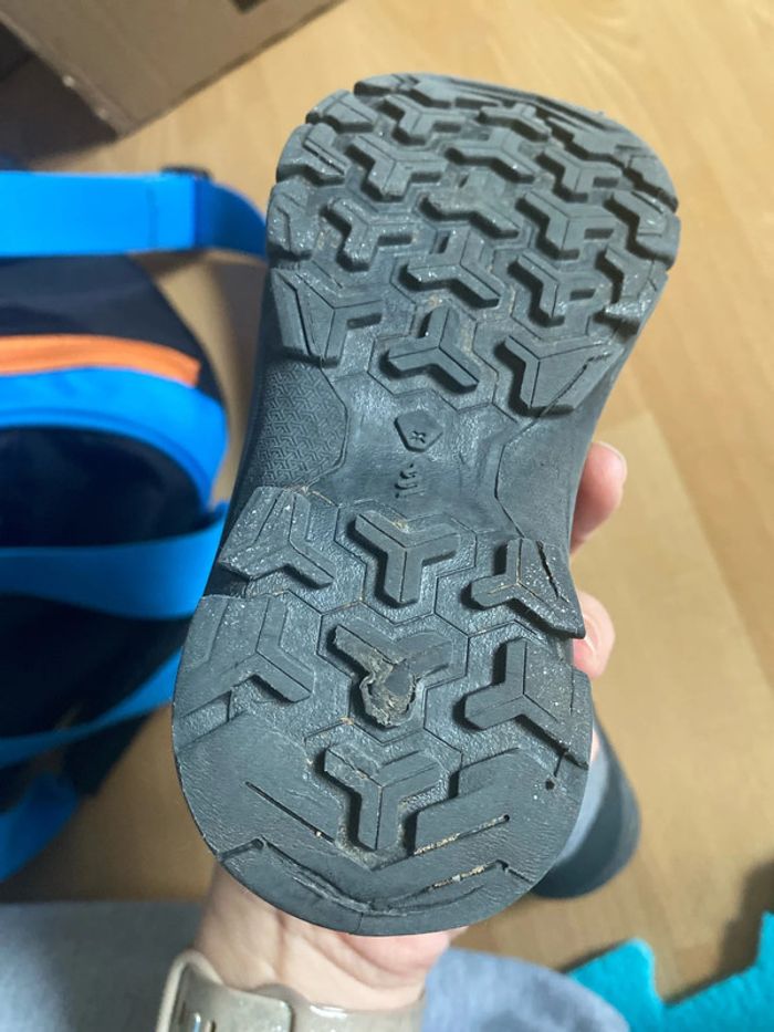 Chaussures de randonnée Quechua Taille 26 - photo numéro 10