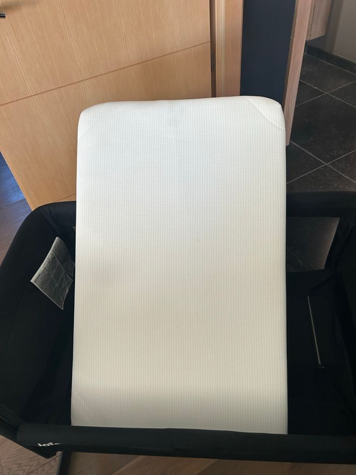 Cododo noir Joie « Roomie Glide » + matelas + accessoire rehausse - photo numéro 6