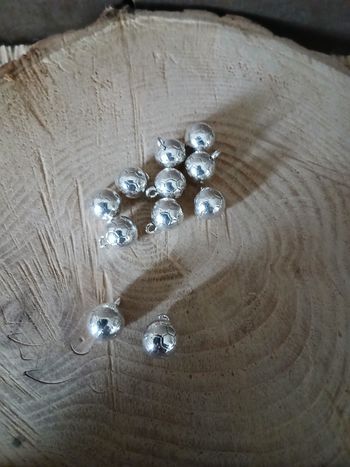 Lot de 11 pendentifs ballon de foot argenté