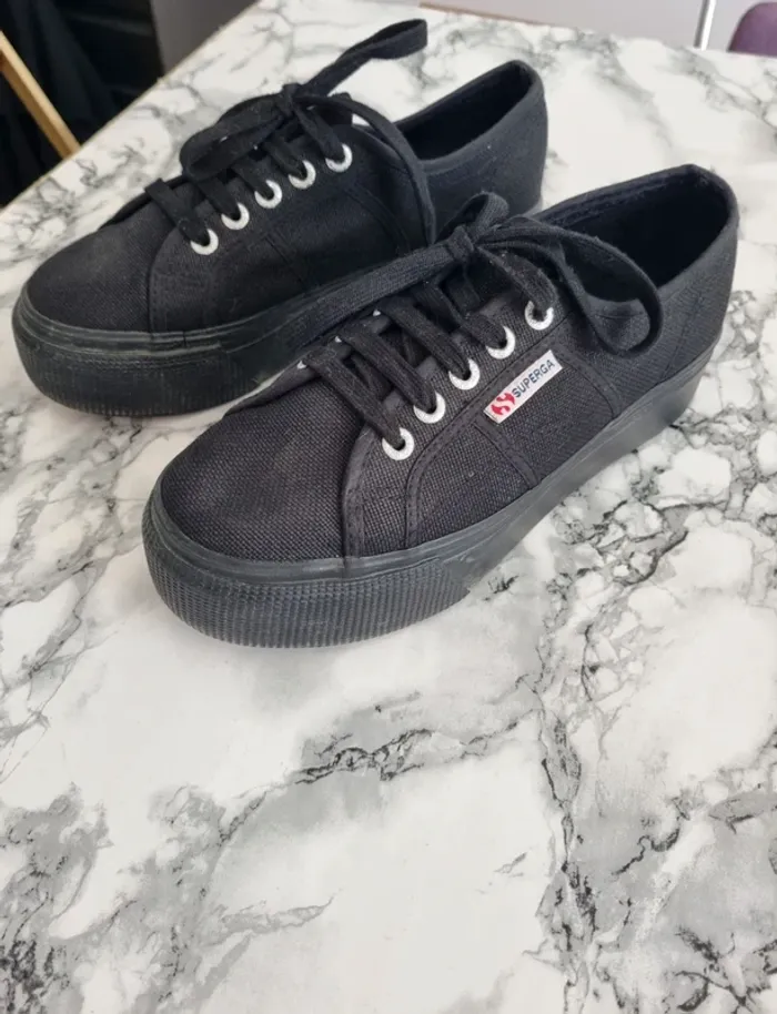 Basket Superga a plate-forme noir - photo numéro 16