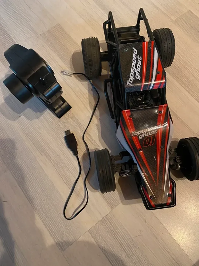 Voiture télécommandée Topspeed ghost