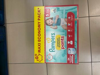 Couches Pampers taille 5