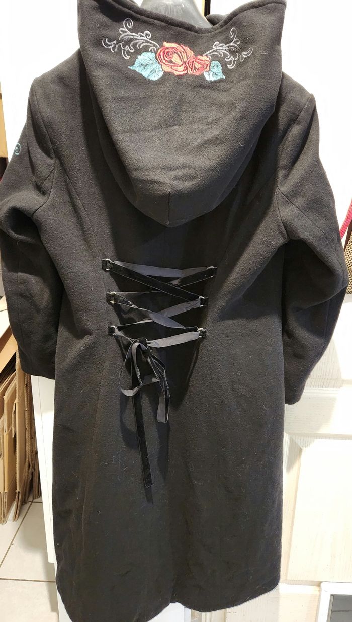 Manteau à capuche Belle et la bête disney - photo numéro 3