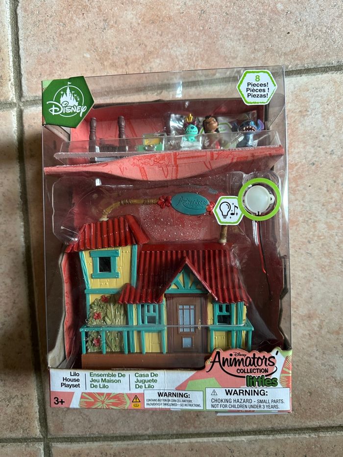 Figurines Lili et Stich et leur maison Disneyland Paris Neuf