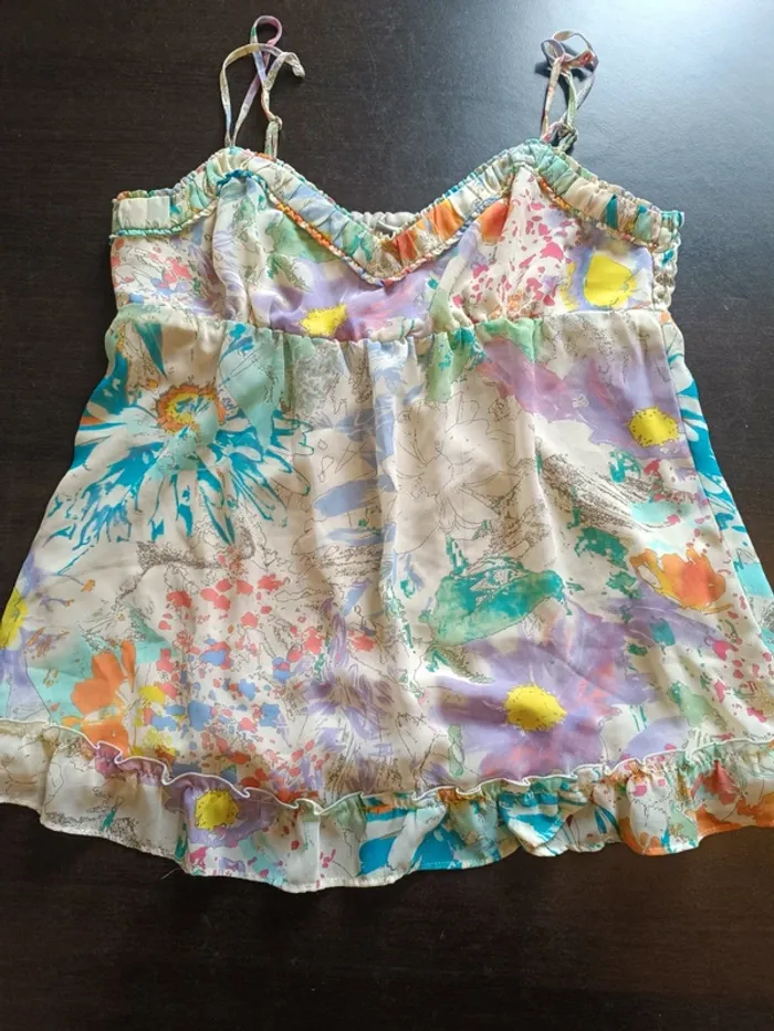 Top ESPRIT - Taille 38 - photo numéro 3