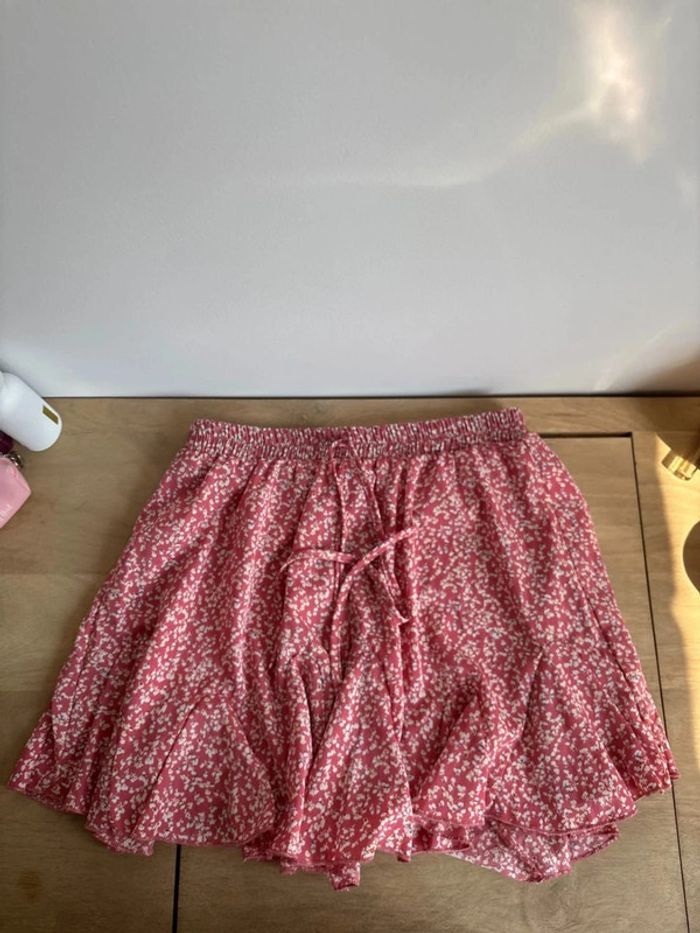 Short rose à fleurs