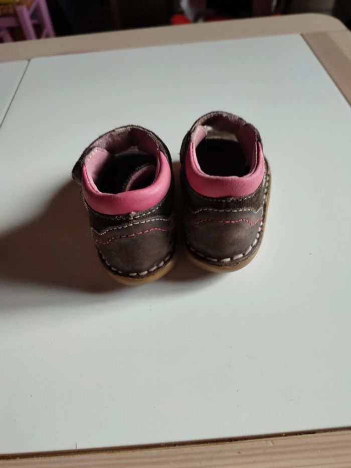 Chaussure avec scratch - photo numéro 3