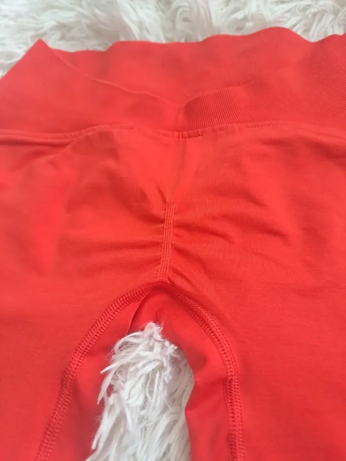 Short Women’s Best Define 2.0 XS – Lava Red 🔥 Neuf avec étiquette - photo numéro 5