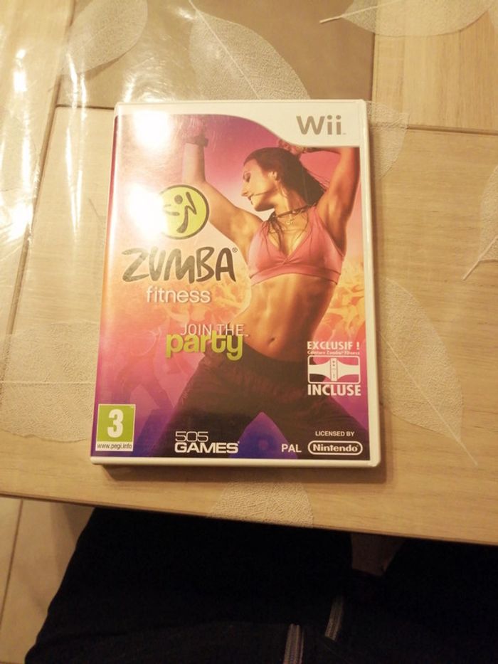 Coffret jeu wii Zumba party + ceinture - photo numéro 2