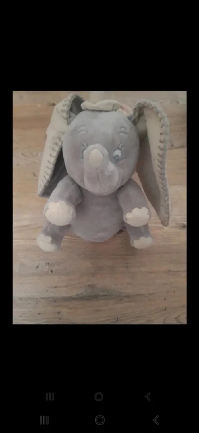 Peluche Dumbo éléphant disney gris tout doux