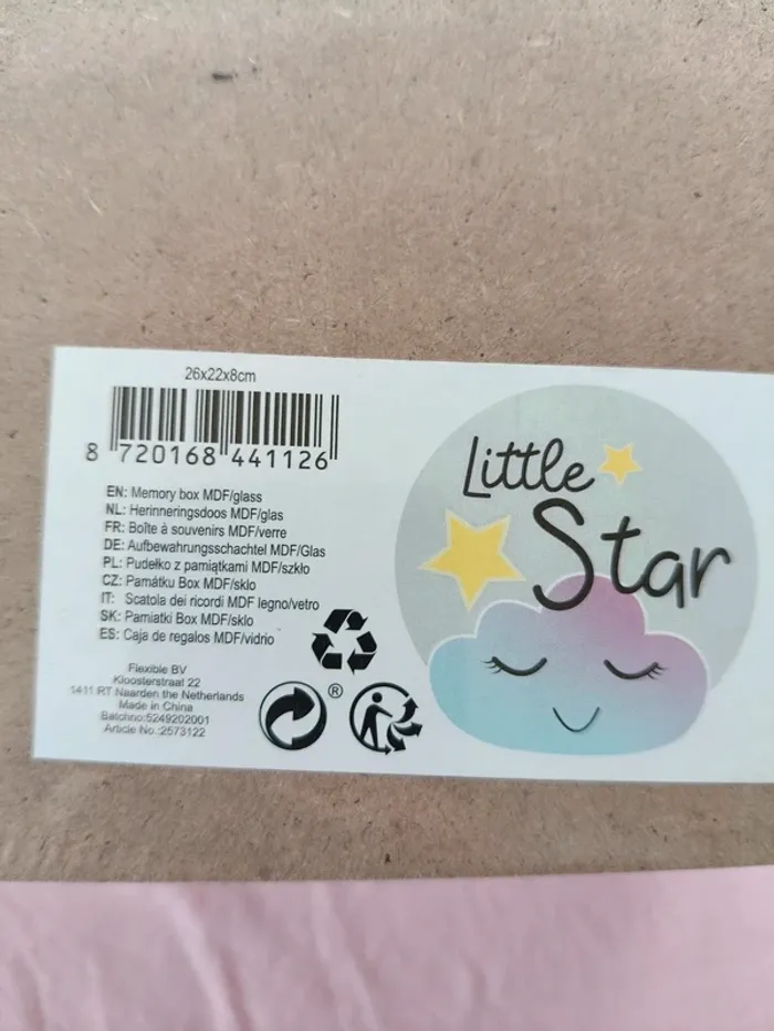 Boîte neuve mes souvenirs de naissance de little star