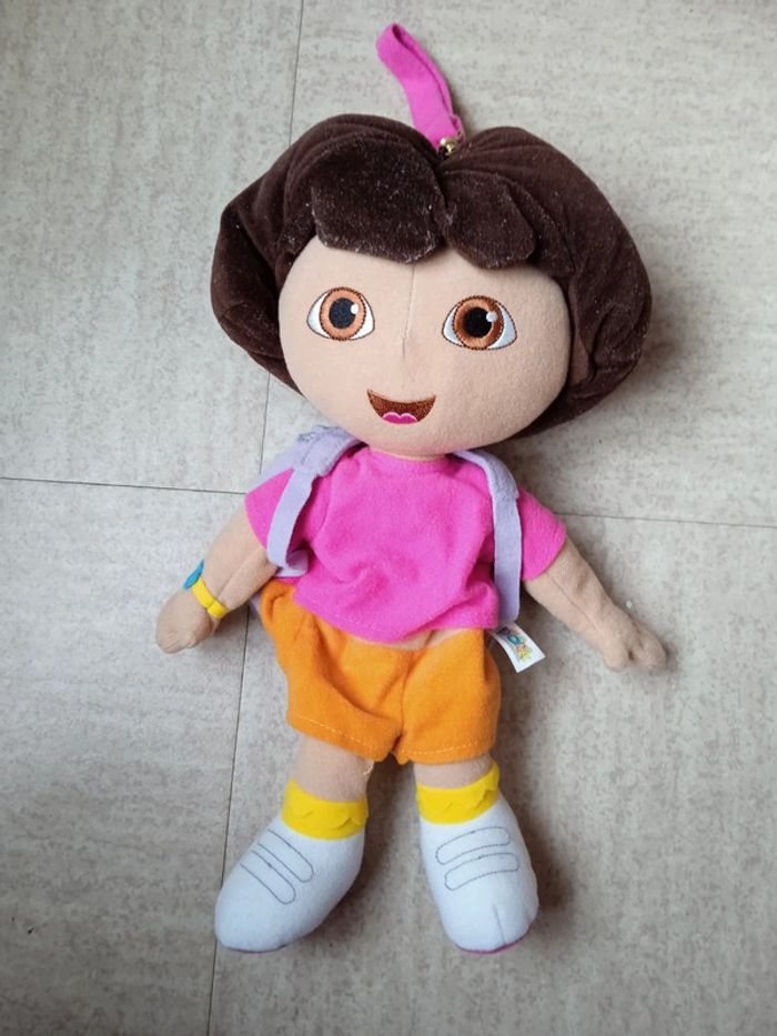 Peluche dora