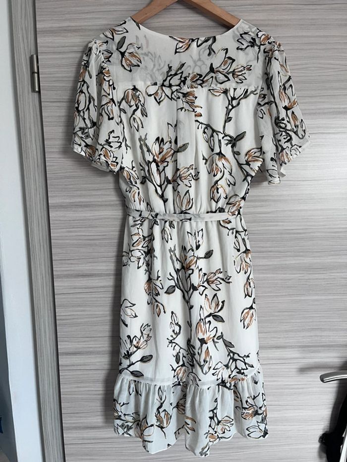 Robe florale chic et légère, taille M/L - photo numéro 4
