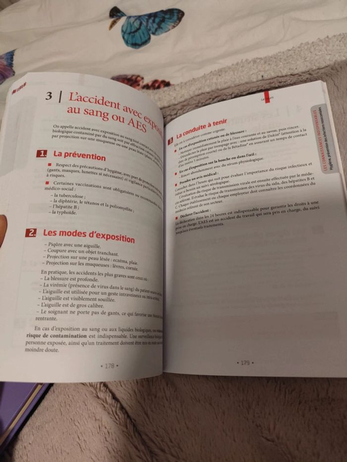 Livre auxiliaire de soins - photo numéro 2