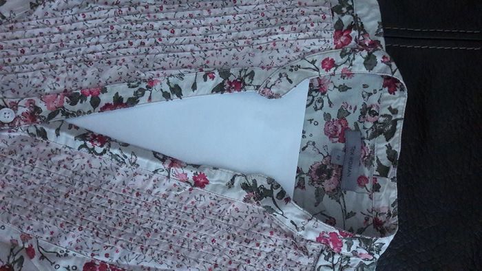 Haut type chemisier avec beau décolleté en V , taille 40, tons rose-beige - photo numéro 4