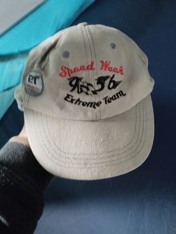 Casquette grise taille 52