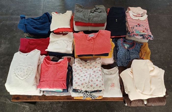 Lot vêtements filles 6 mois 59 pièces