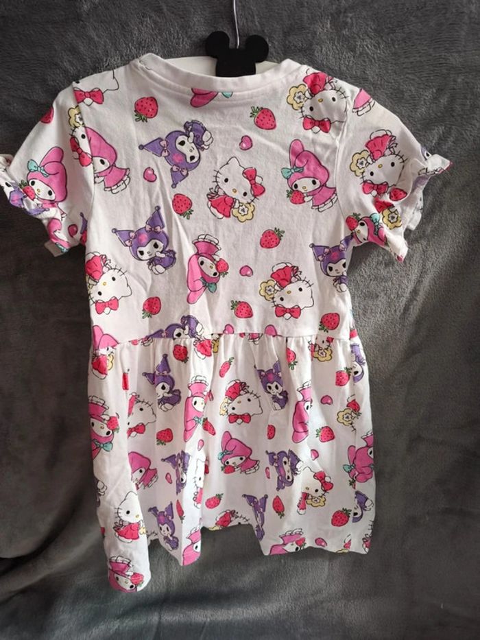 Robe Hello Kitty kuromi 5-6 ans neuf - photo numéro 7