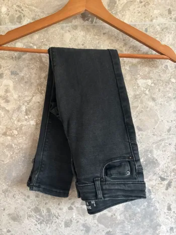 Jean skinny noir Kiabi