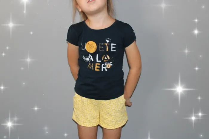 Magnifique ensemble short plus t-shirt taille 4 ans - photo numéro 3