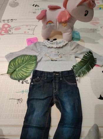 Ensemble jean + pull 12 mois