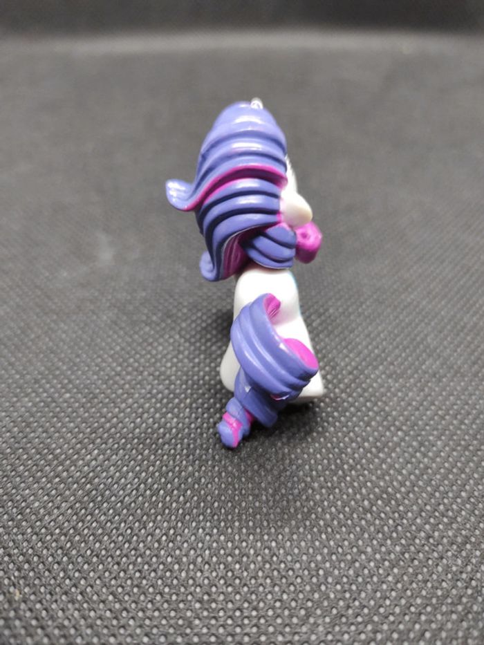 My Little Pony G4 blind bag wave 1 rarity #04 #20445 2010 #geektradeponeyg4 - photo numéro 6