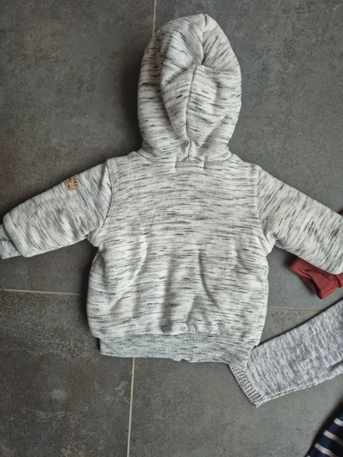 Lot de pulls et vestes 6 mois bébé garçon - photo numéro 9