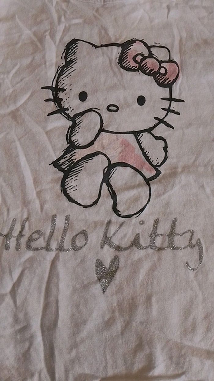 T-shirt hello Kitty 12 mois neuf - photo numéro 2